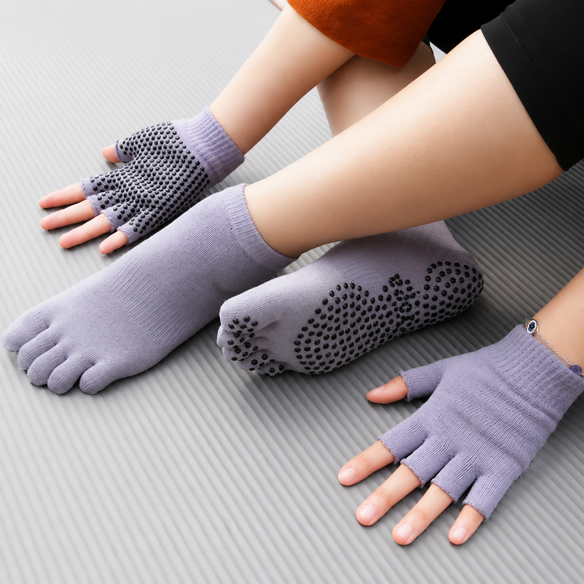 ZoraSocks Colour Pop Five-Toe Grip Socks & Gloves Set
