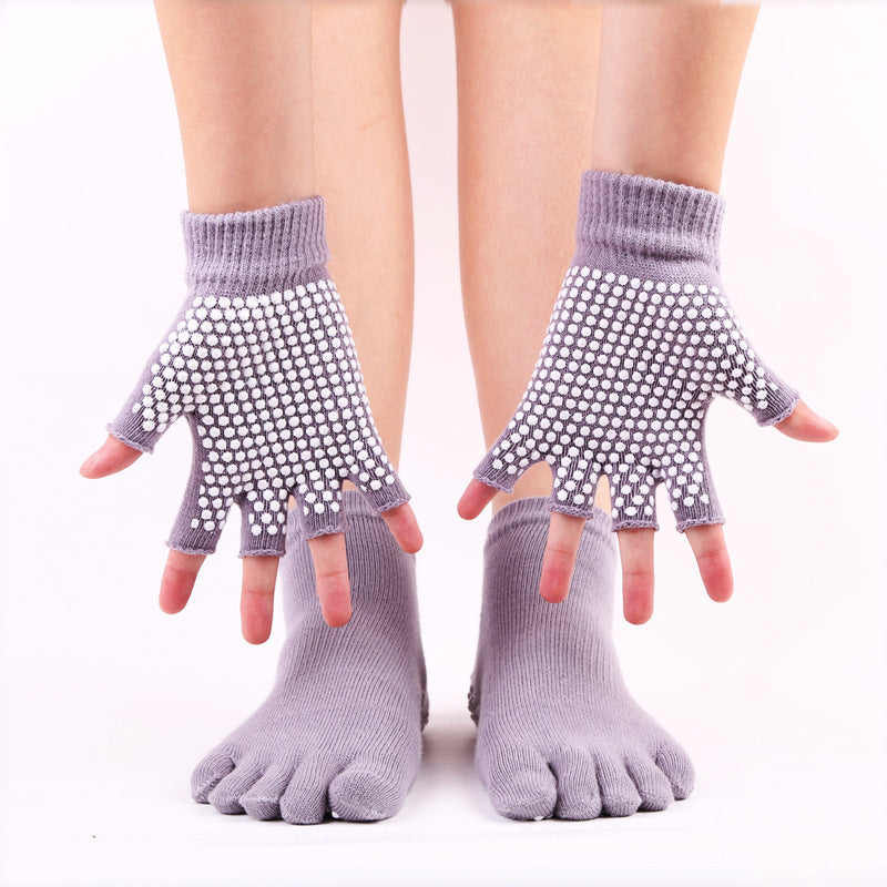ZoraSocks Classic Five-Toe Grip Socks & Gloves Set